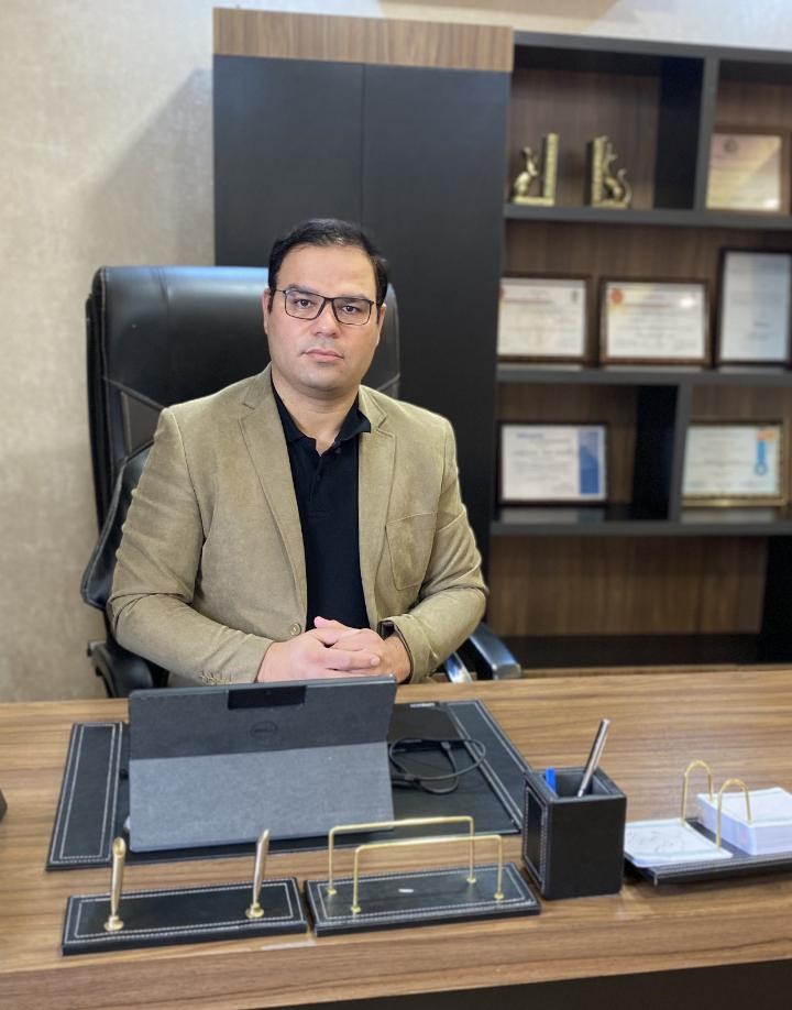 دکتر مصطفی خلیلی پور