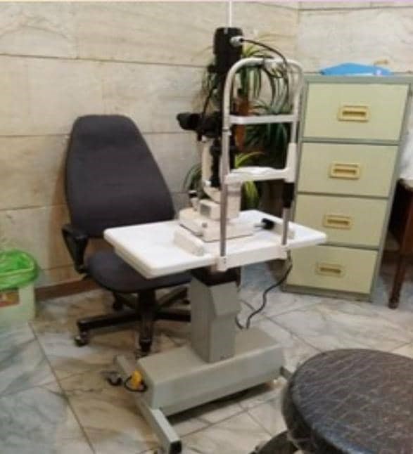 کلینیک بینایی و چشم پزشکی و عينک سلامت