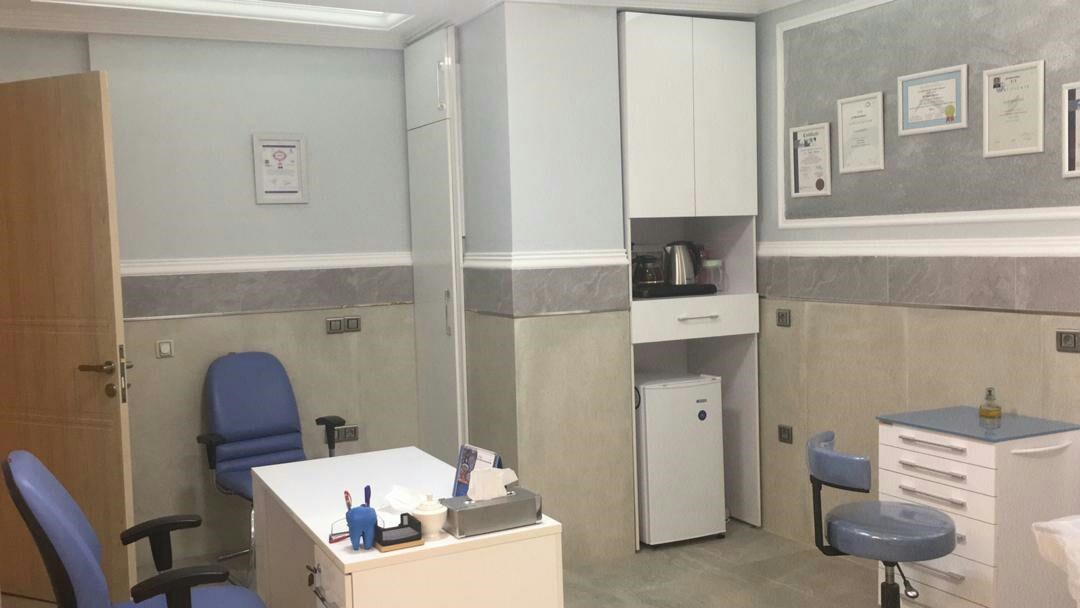 دکتر مجید محسنی