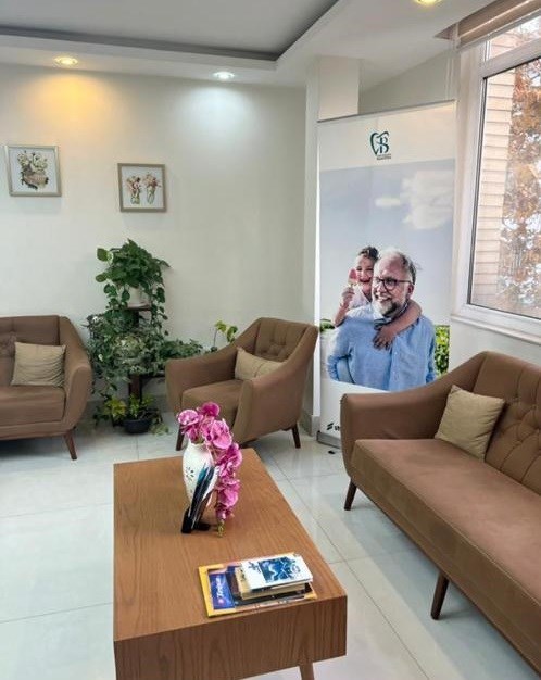 دکتر سیده بهاره حسینی محور