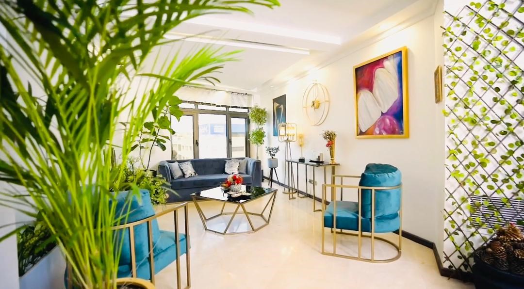 دکترآزاده خلجیان