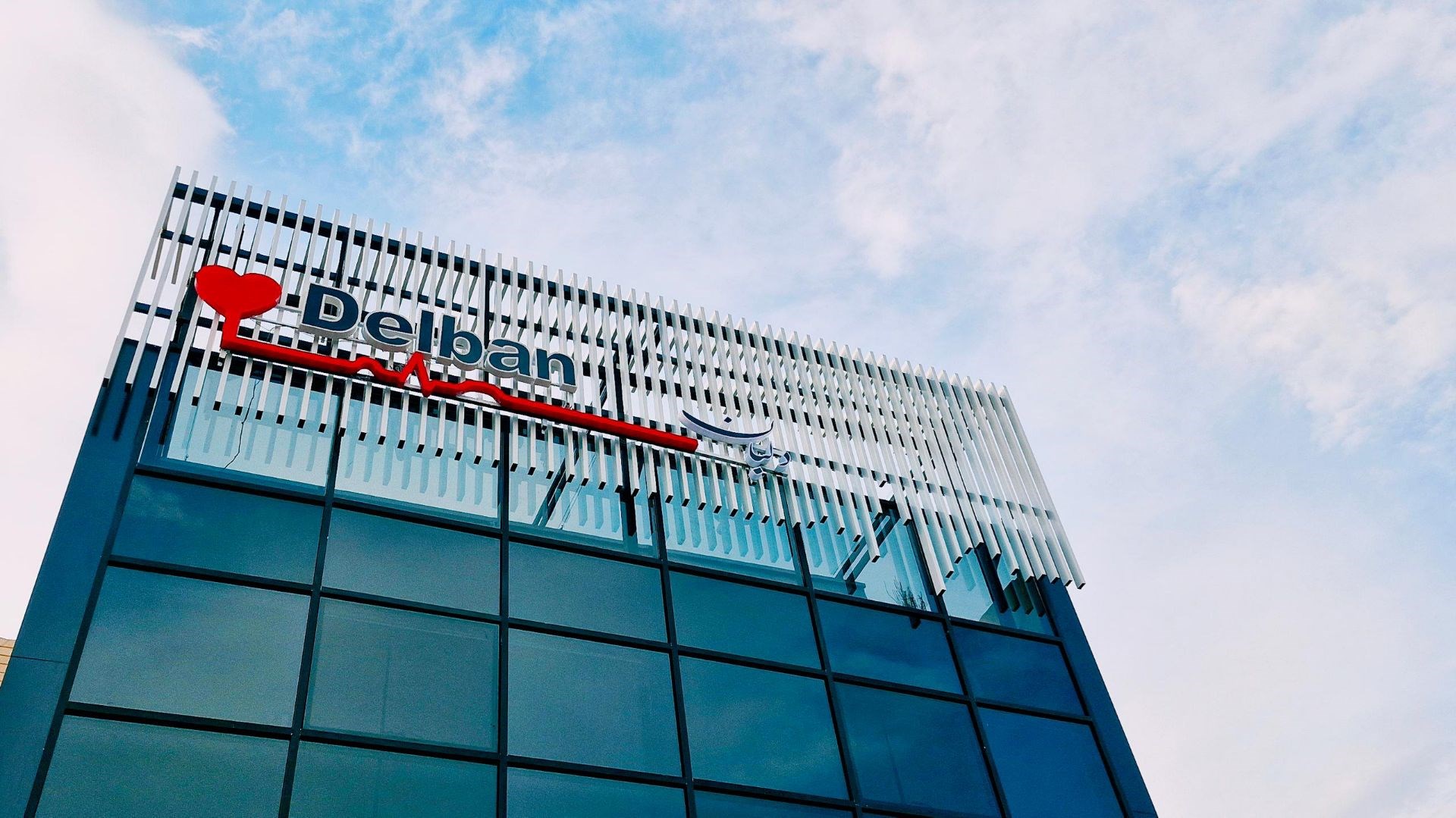 کلینیک قلب و عروق دلبان دکتر محسن جهرمی