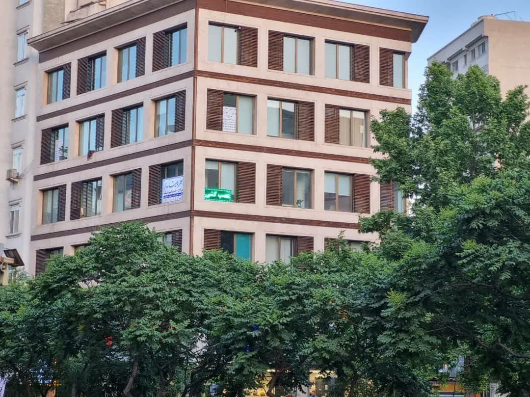 دکتر بیتا مدبر