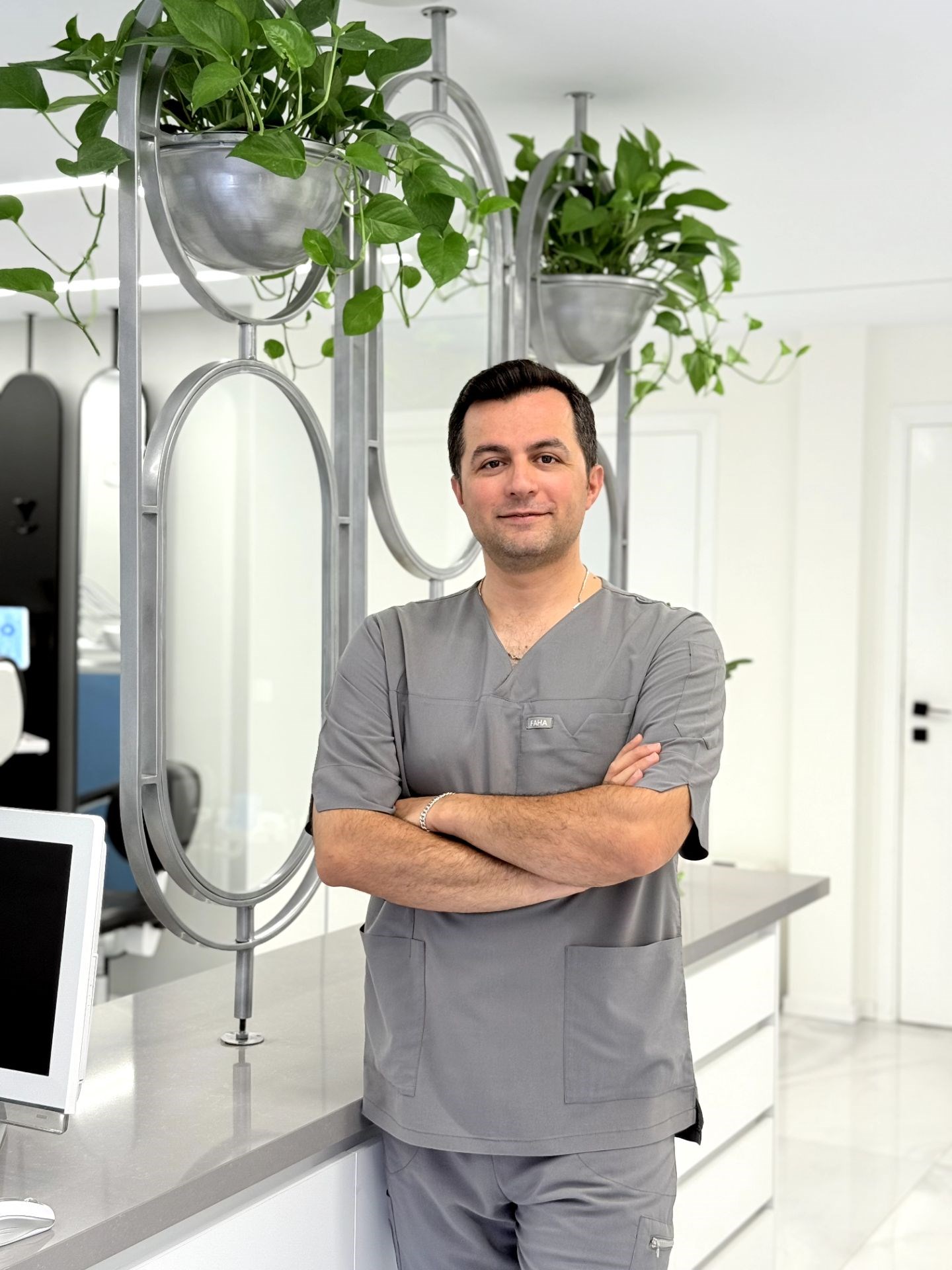 دکتر میلاد شامحمدی